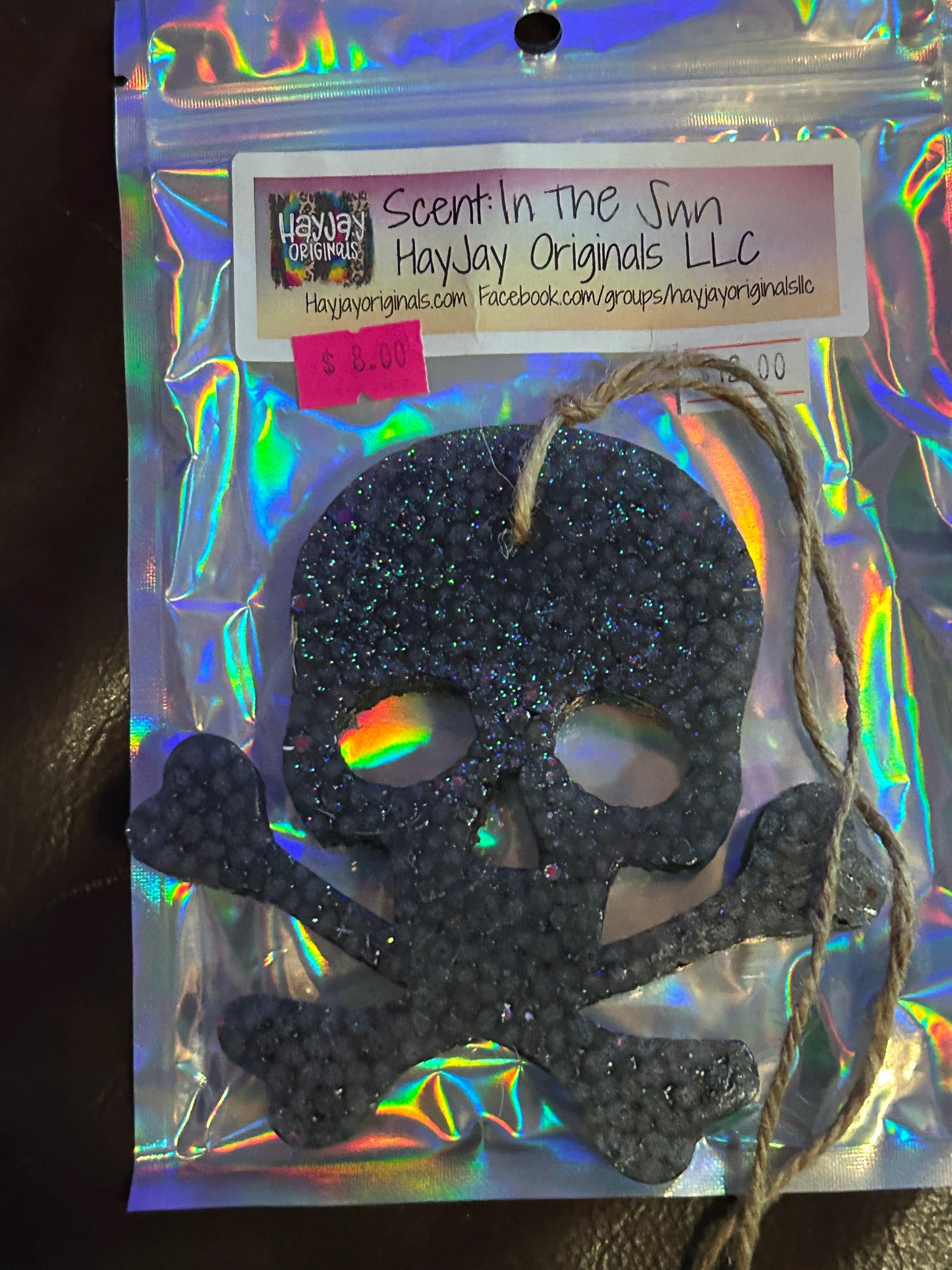 Black skull w/cross bones